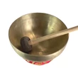 Terápiás tibeti hangtál 7 fémből filces végű fa nyelű ütővel, piros brokát alátéttel - videoval