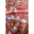 Csikóbarna alapon virágmintás 100% valódi hernyóselyem sál 50x180 cm