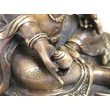 Dzambala Buddha szobor tradícionális tibeti buddhista oltárra