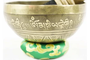 406 grammos tibeti mantrás hangtál 7 fémből zöld brokát alátéttel-videóval