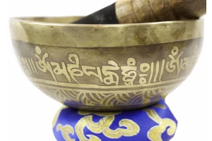 368 grammos tibeti mantrás hangtál 7 fémből kék brokáttal és ütővel - videoval