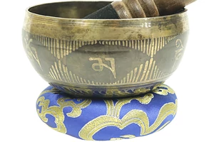 360 grammos tibeti mantrás hangtál 7 fémből készült, kek brokáttal - videoval