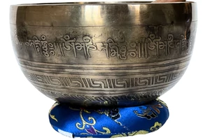 1025 grammos Gyógyító Buddha hangtál 7 fémből kék brokáttal és ütővel - videoval