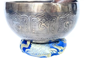 543-tibeti-mantras-hangtal-kek-brokattal