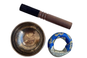 304-tibeti-mantras-hangtal-kek-brokattal