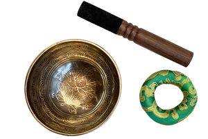 424-tibeti-mantras-hangtal-zold-brokattal