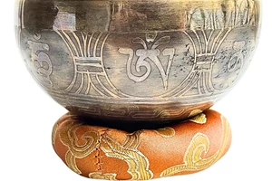 294-tibeti-mantras-hangtal-kek-brokattal
