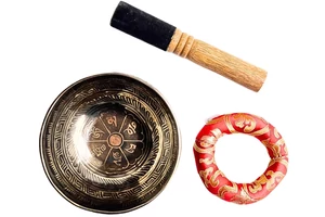 581-tibeti-mantras-hangtal-piros-brokattal