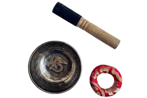 381-tibeti-mantras-hangtal-piros-brokattal