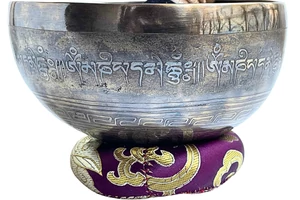 481-tibeti-mantras-hangtal-bordo-brokattal