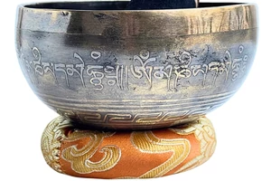 298 grammos tibeti mantrás hangtál 7 fémből napsárga brokát alátéttel - videoval