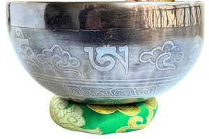 552-tibeti-mantras-hangtal-zold-brokattal