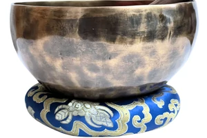 torokcsakra-978-tibeti-hangtal-kek-brokat