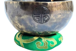 335-grammos-7-femes-tibeti-telihold-hangtal-napsarga-brokattal