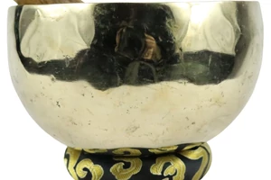 751 grammos tibeti hangtál fekete brokát alátéttel - videoval