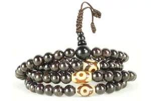 Gránát mala dzi osztóval és fekete onyx guruval 94 cm kerületű