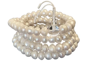 Tenyésztett gyöngy mala hegyikristály guruval 108 szemes 80 cm kerületű