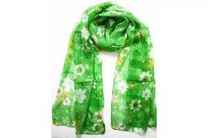 Abszintzöld alapú 100% valódi hernyóselyem sál virág mintákkal 50 x 180cm