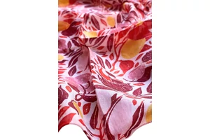 porcelanrozsaszin-mintas-sal-selyem-