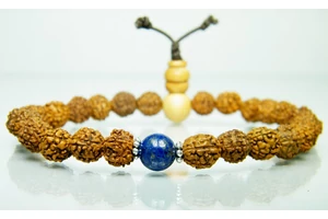 Rudraksha mala lapisszal osztott premium szemekbol 27 szemes 19cm kerületű