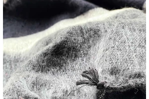 yak-gyapju-sal-grafitszurke-csikos