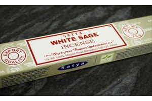 zsalya-fustolo-feher-white-sage