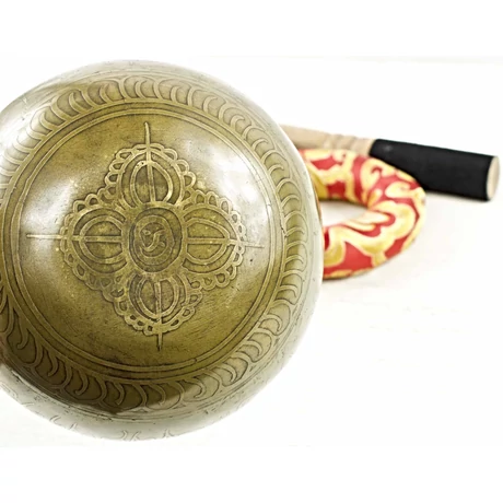 477-gramm-tibeti-mantras-hangtal-piros-brokattal3