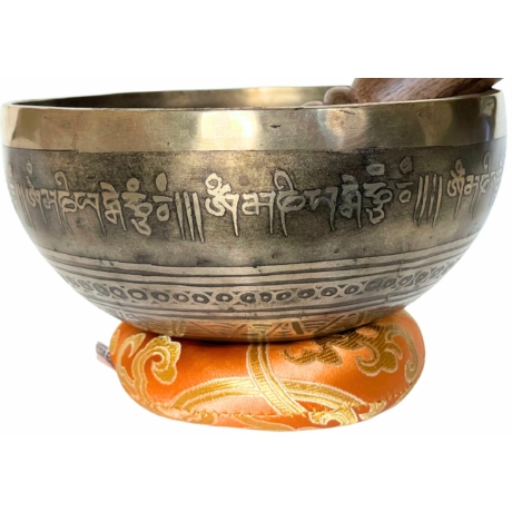 557-gramm-tibeti-mantras-hangtal-napsarga-brokattal