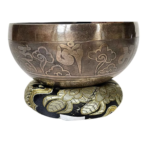 225-tibeti-mantras-hangtal-fekete-arany-brokattal