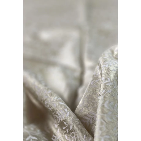 Óarany alapon liliomfehér virág mintás 100% valódi hernyóselyem sál 50x180cm
