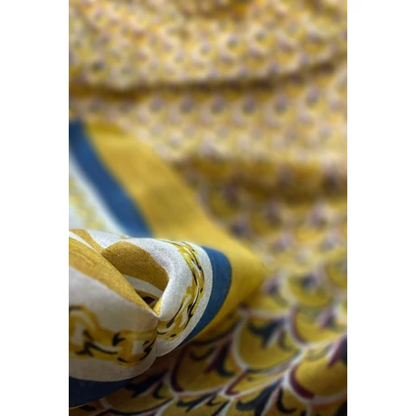 Mustársárga alapon mintás 100% valódi hernyóselyem sál 100x180 cm