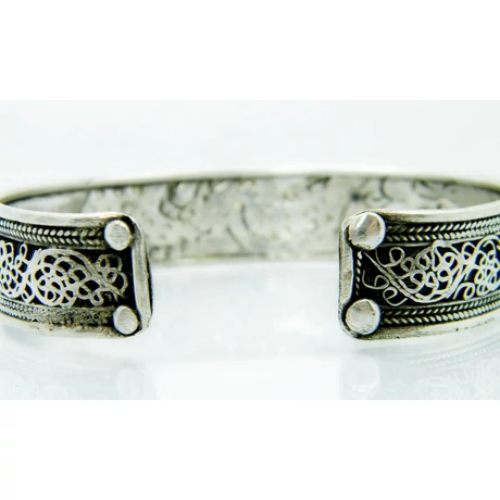 ommanipemehung-mantras-karperec-unisex-piros-pottyel-3