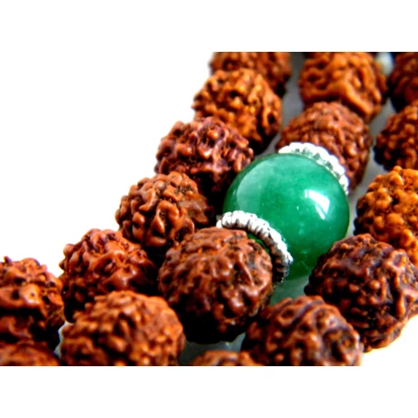Rudraksha mala jade porból préselt kő osztóval