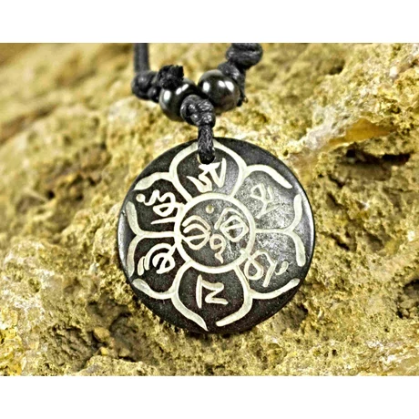 mantras-csont-nyaklanc-allithato-tibeti-ommanipemehung-